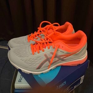 ASICS Sneakers